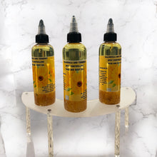 Load image into Gallery viewer, Calendula and Turmeric Spot Controlling Oil
